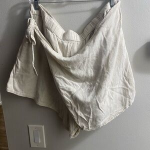 American Eagle Outfitters Cream Skorts